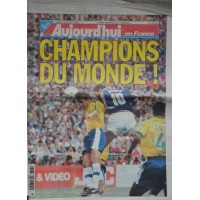Journal CHAMPION DU MONDE Aujourd&#39hui en France 13/07/1998